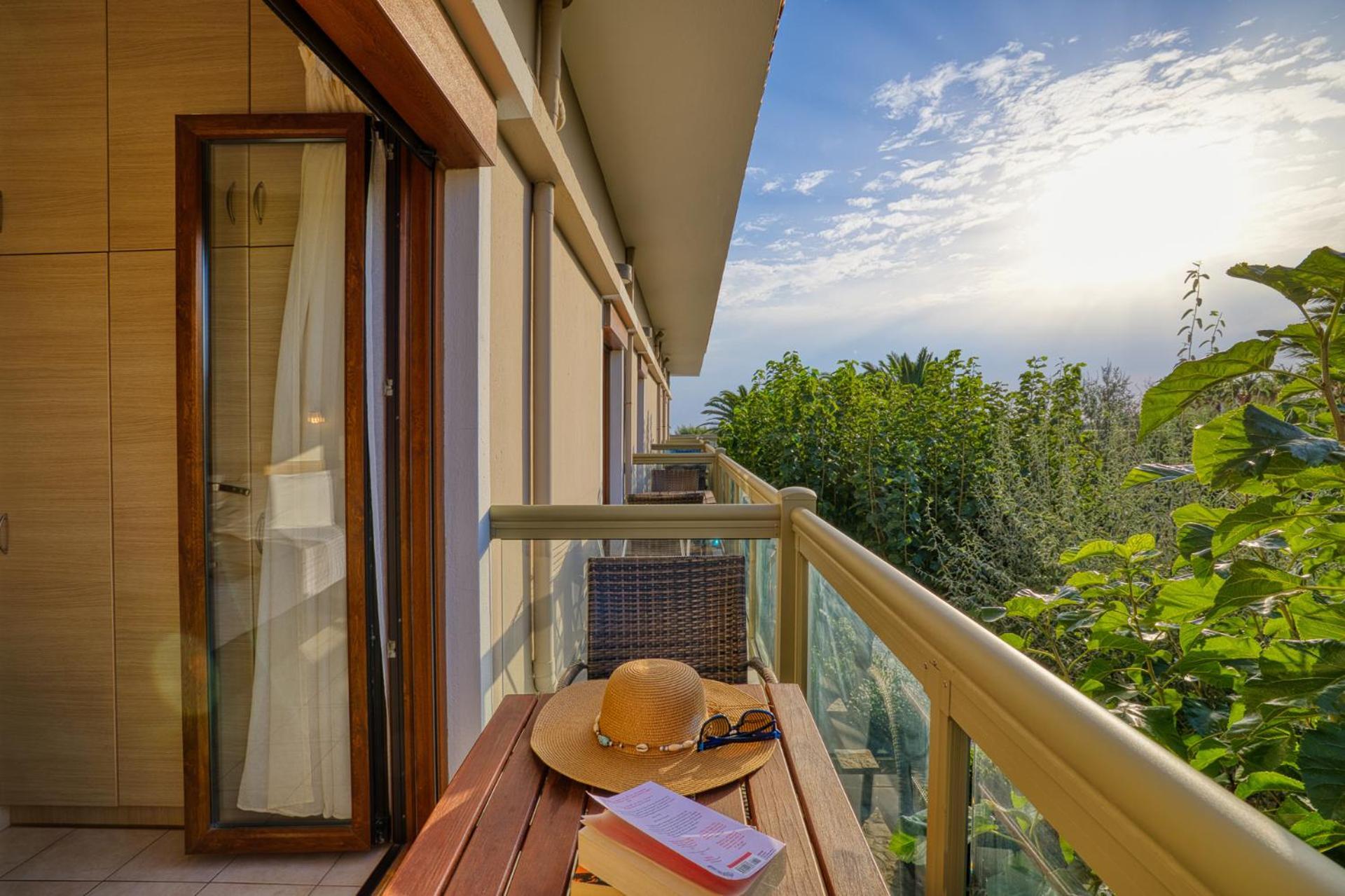 Platy Beach Hotel ภายนอก รูปภาพ